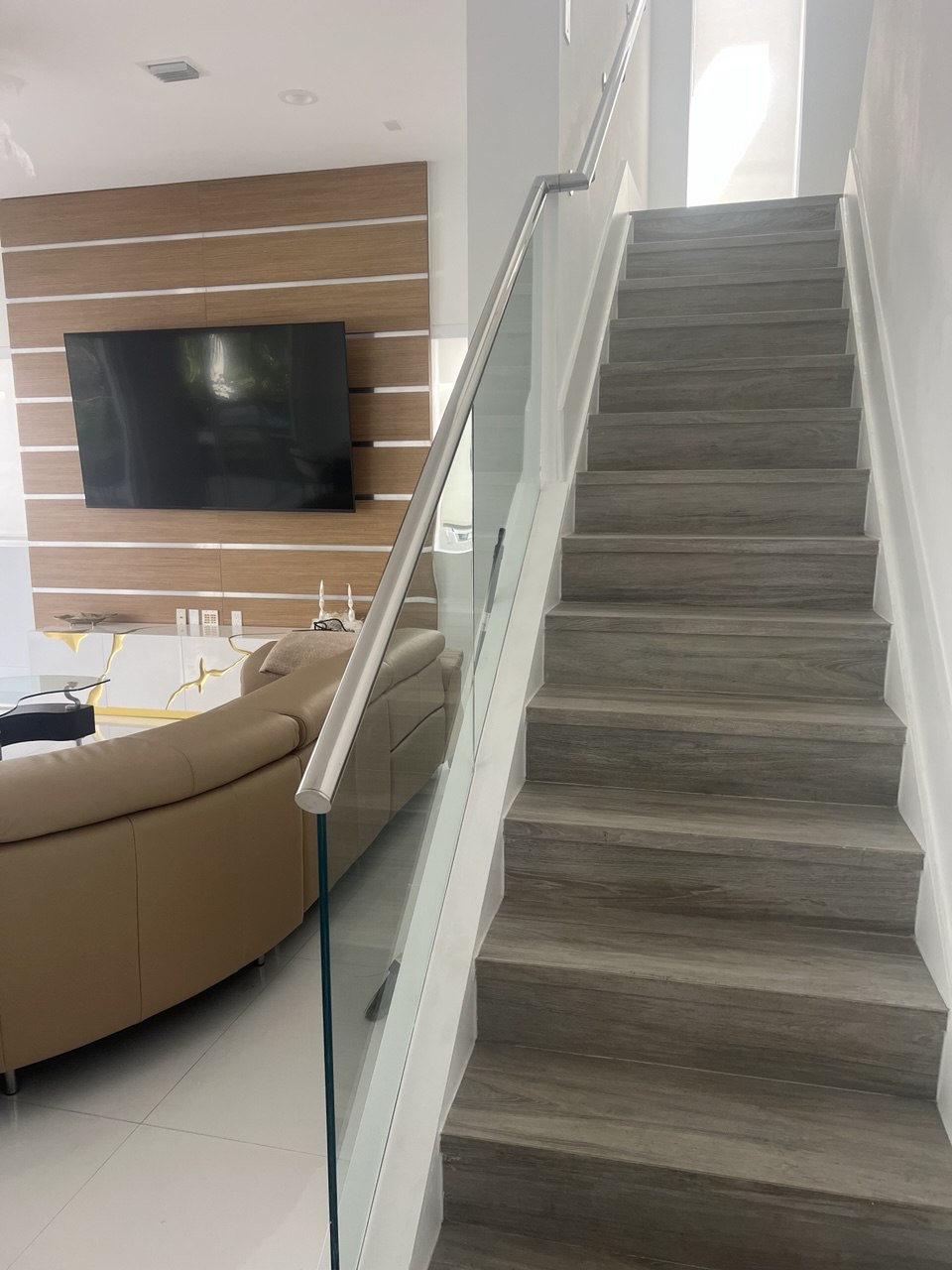 Custom glass and aluminum railing project in Boca Raton by Safe Railing